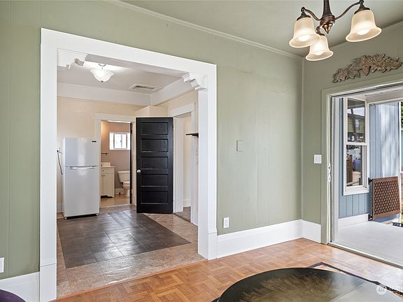 4th image of 408 11th Street Place