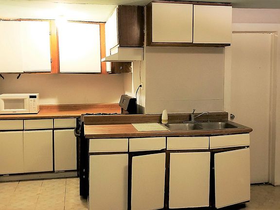 4th image of 321 Liberty St #2