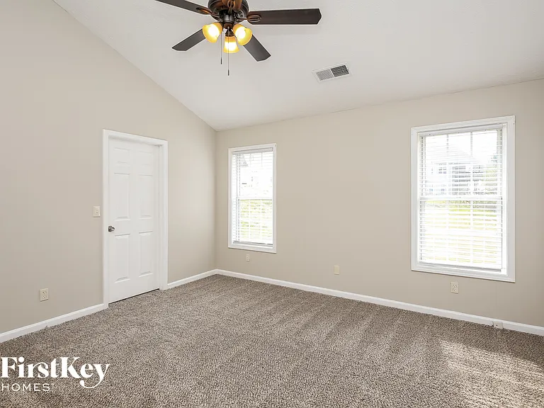 445 Windsor Brook Ln — Photo 8