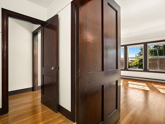 5th image of 6522 Phinney Ave N APT 301