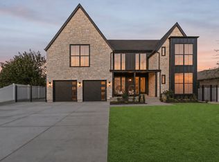 8554 S Lynwood St, Sandy, UT 84070