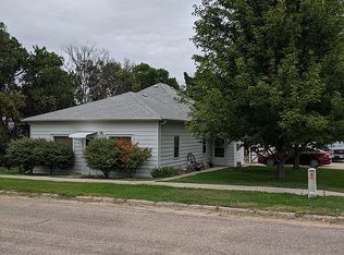 302 Ramsey St, Farwell, NE 68838