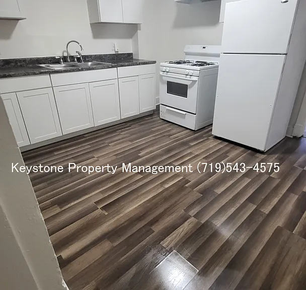 1102 W 16th St — Photo 6