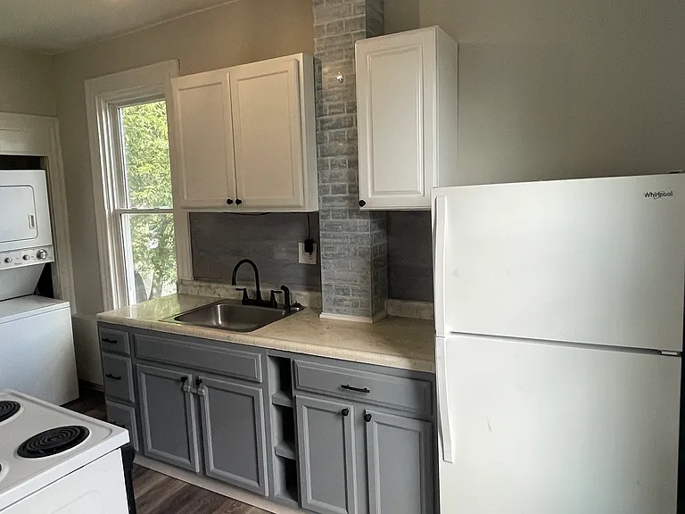 401 N McKean St #2 — Photo 9