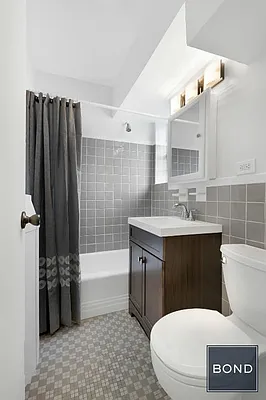 Sold by Bond New York | media 6