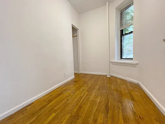 Rented by AJ Clarke | media 27