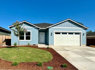 281 Autumn Ridge Rd, Talent, OR 97540