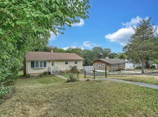 10 Robert Rd, Poughkeepsie, NY 12603