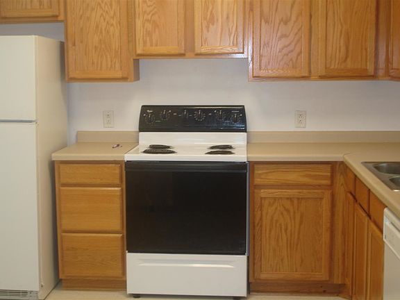 2nd image of 1819 Hamilton Ct