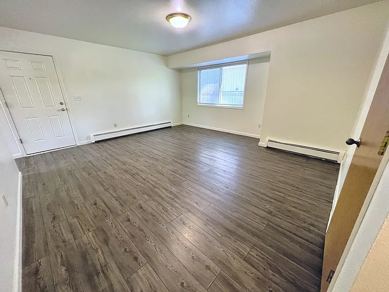11528 Heritage Ct — Photo 8