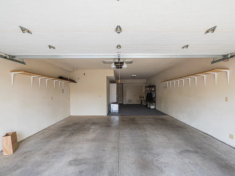 8860 Desert Fox Way NE — Photo 43