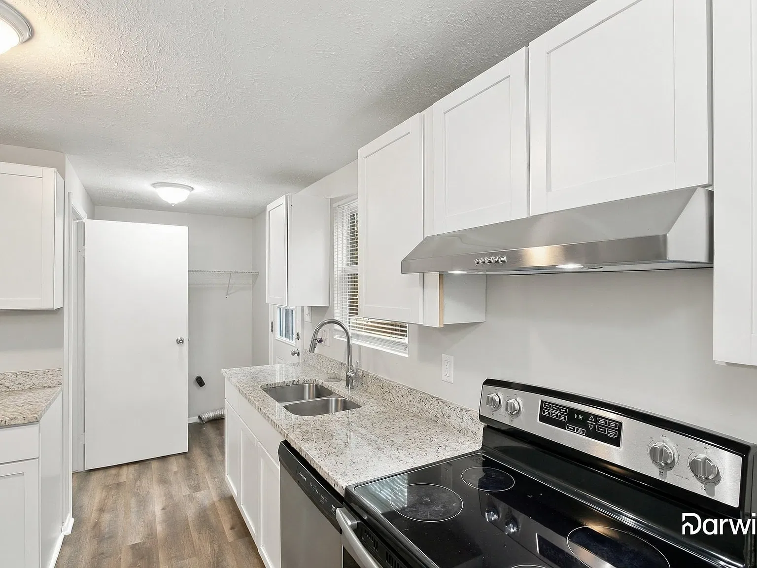3 bed, 1.5 bath, 1188 sqft, $1,630 — Photo 4