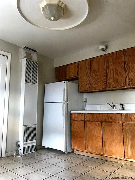 5th image of 8 ELIZABETH Street