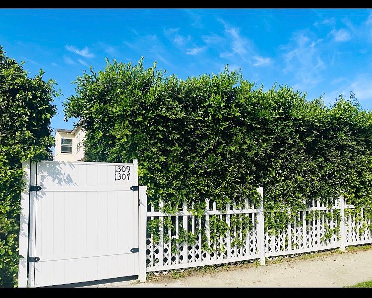 TRIPLEX. Front of the property