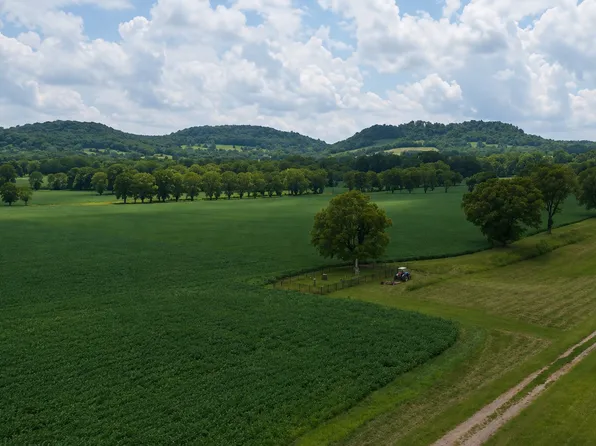 3138 Richmond Rd, Petersburg, TN 37144
