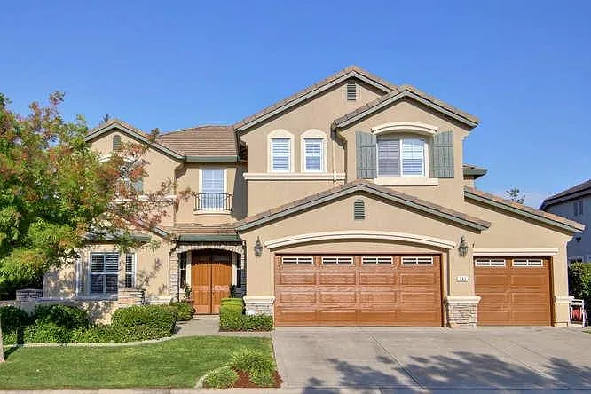 341 Hawkcrest Cir photo 1