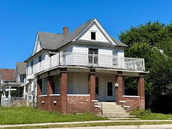 427 9th St, Rockford, IL 61104