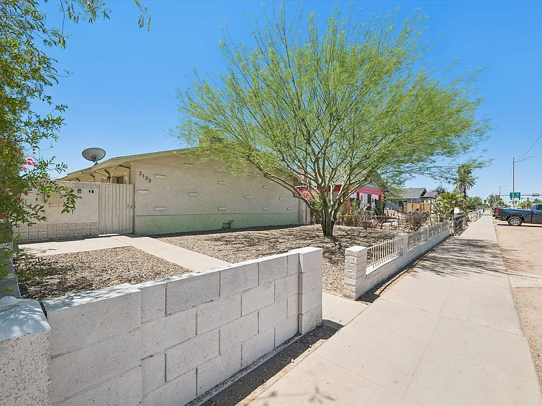 2133 W Adams St #3 — Photo 41