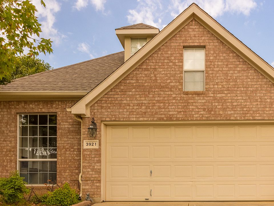 1st image of 3921 Fairfax Dr