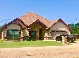 355 Rabbit Run Trl, Longview, TX 75603