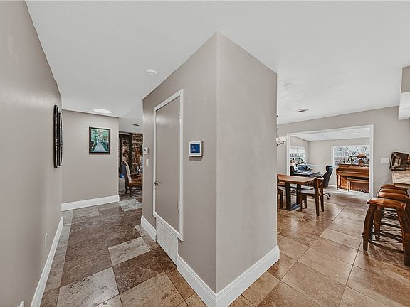 4th image of 1827 N Seminole Ct