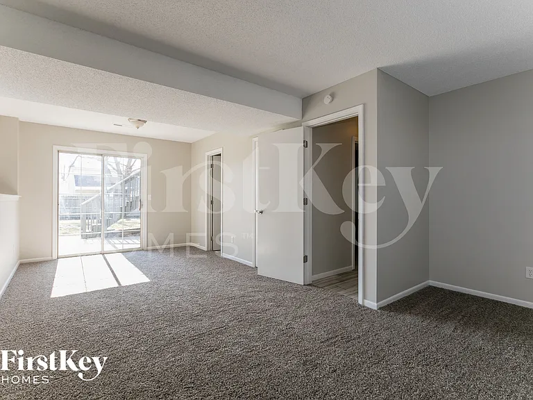1603 Roberta Dr — Photo 12