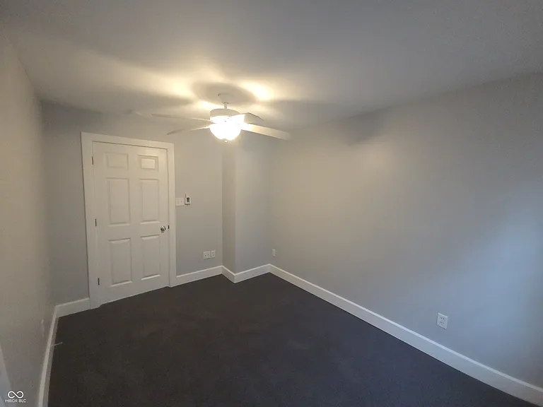 3621 N Kenwood Ave — Photo 16
