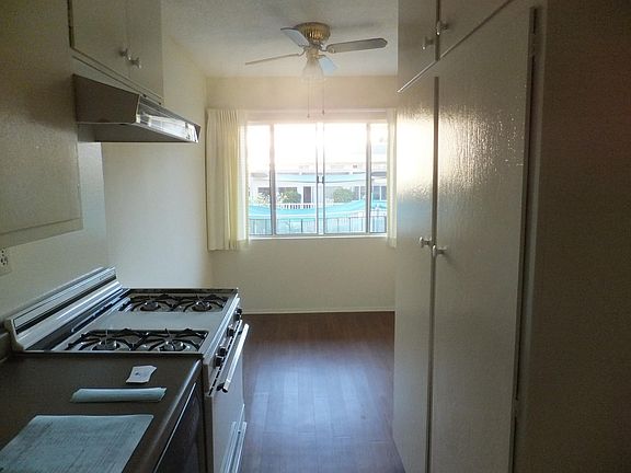 2nd image of 530 Avenue G #6