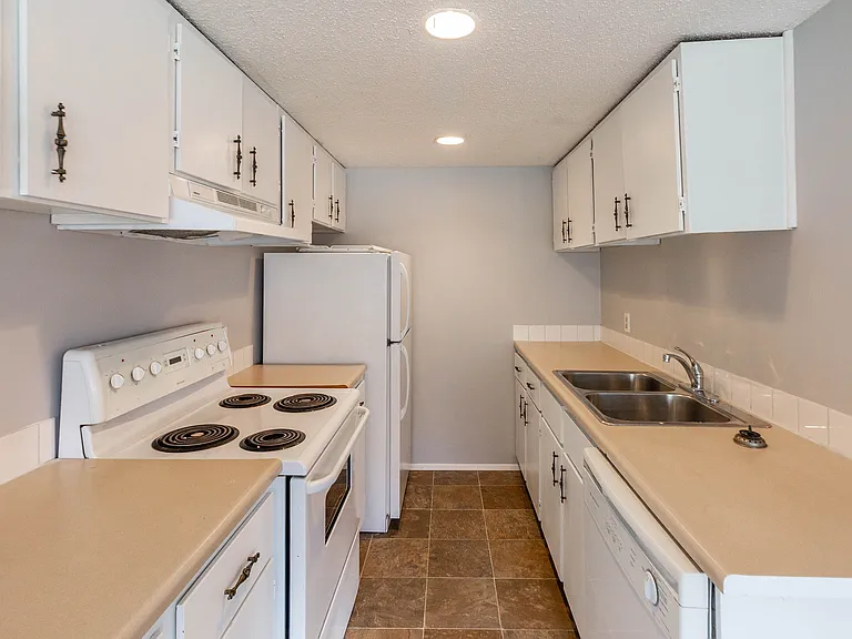200 Brookpark Dr SW #523 — Photo 8