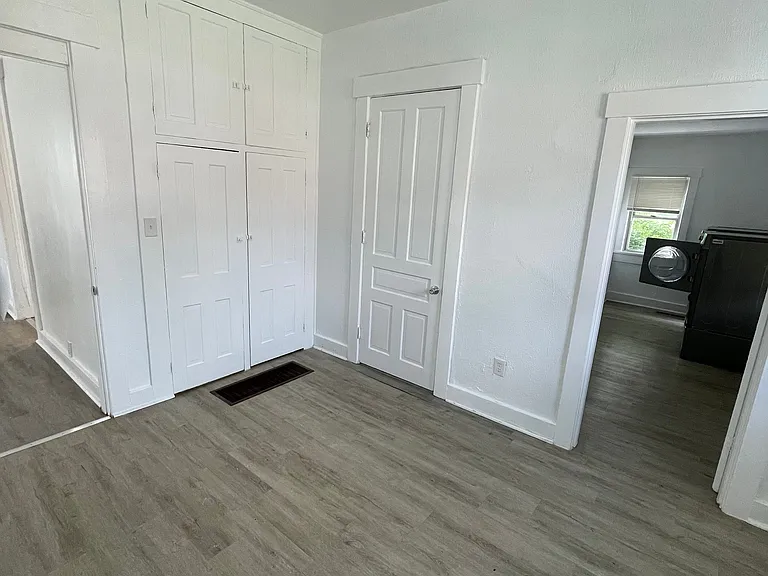 2022 Leo St — Photo 11