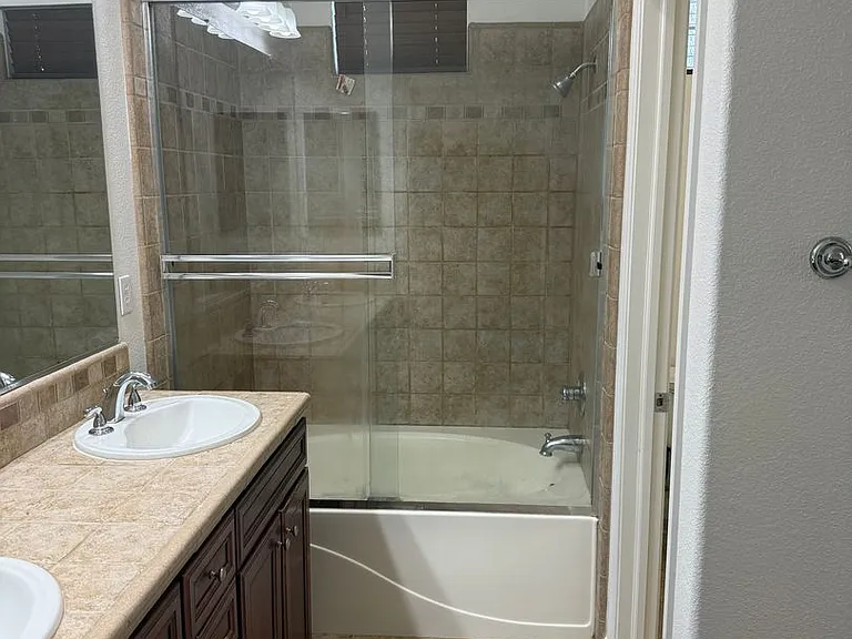 1402 Ferry Cir — Photo 14