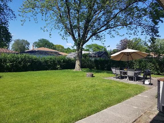 4th image of 631 Mary Jane Ln