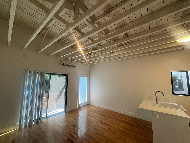 3102 London St #3110 — Photo 27