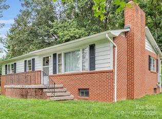 35 Bramlett Dr, Waynesville, NC 28785