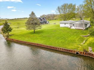 210 Lake Summerset Rd, Davis, IL 61019