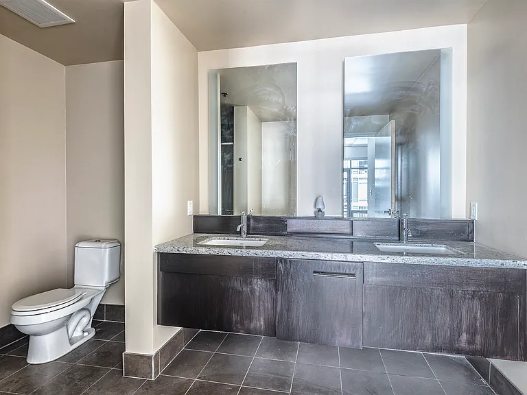 1111 S Grand Ave #701 — Photo 8