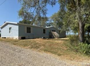 380 E 900th Ave, Vandalia, IL 62471