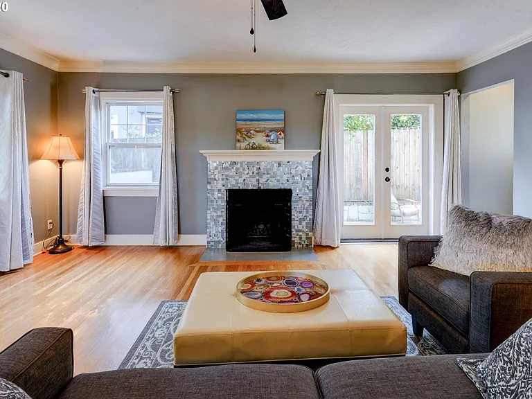 1225 NE 42nd Ave — Photo 3