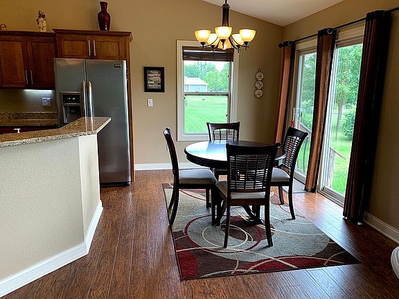 5th image of 1155 Cedar Dr