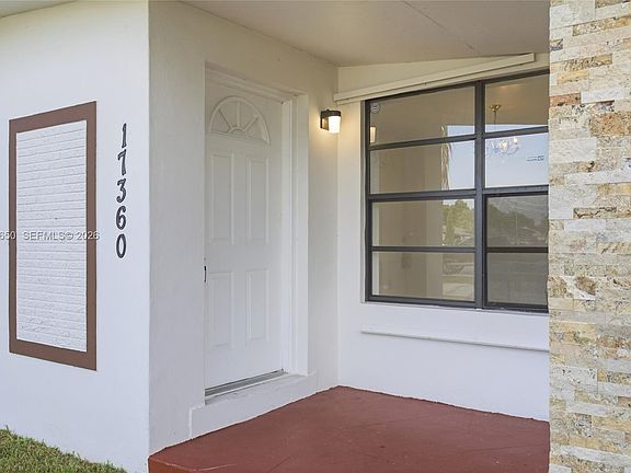 5th image of 17360 SW 121st Ave