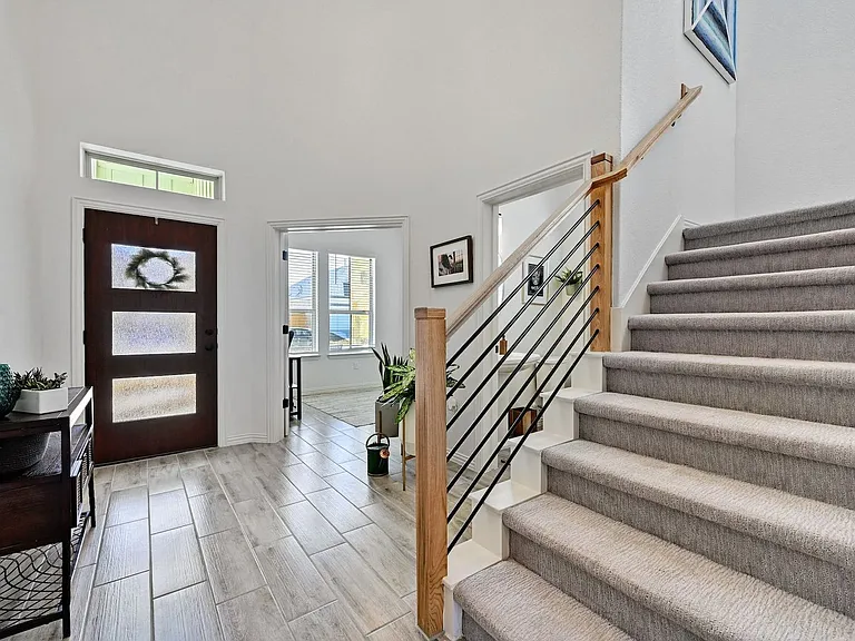 13004 Bloomington Dr — Photo 11
