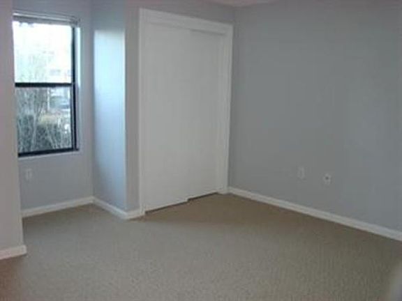 5th image of 2 Marc Dr APT 2A1