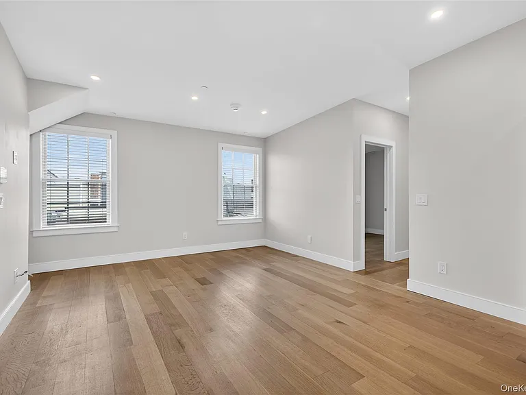 108 South St #E — Photo 2