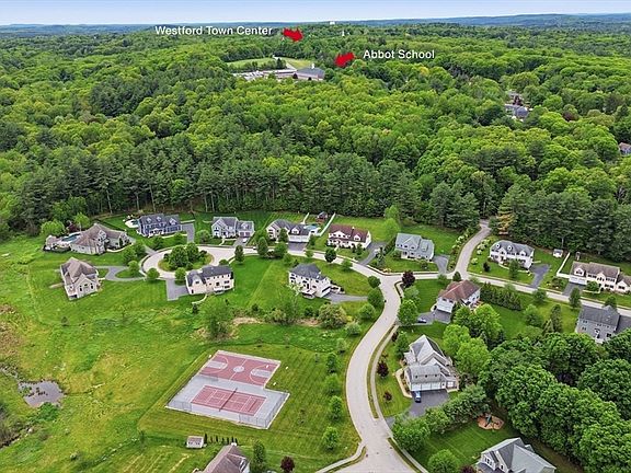 3rd image of 9 Boxwood Rd