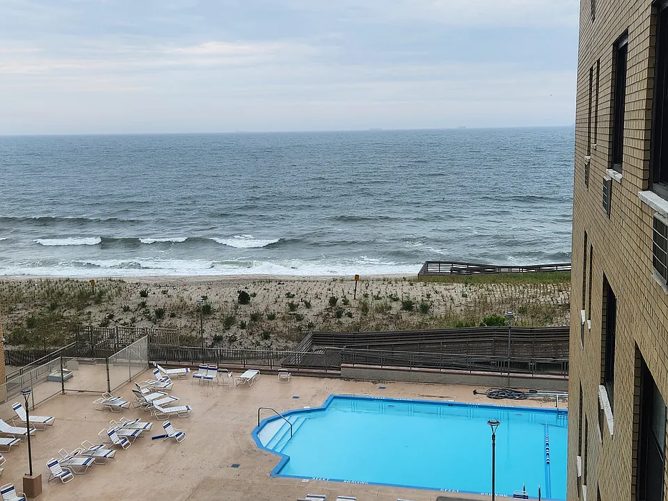 860 E Broadway #6J