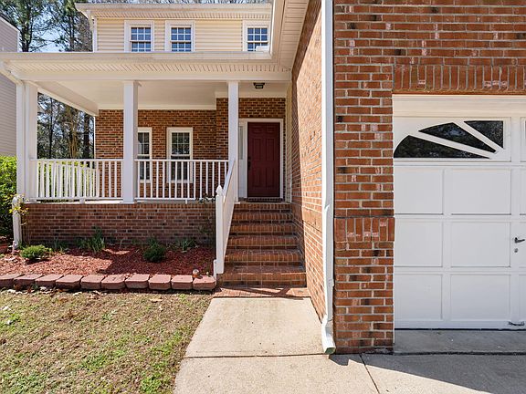 2nd image of 829 Penncross Dr