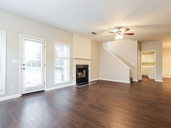 5th image of 5135 Yellow Pine Dr