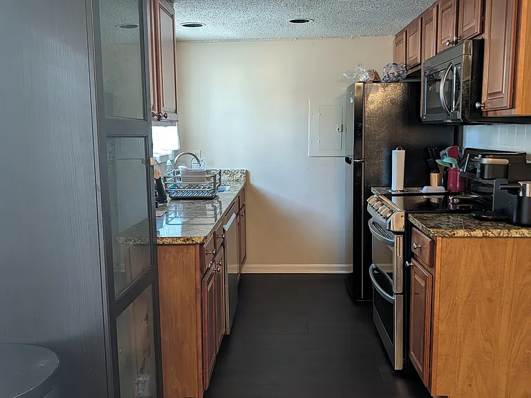 6900 Roswell Rd #G4 — Photo 7