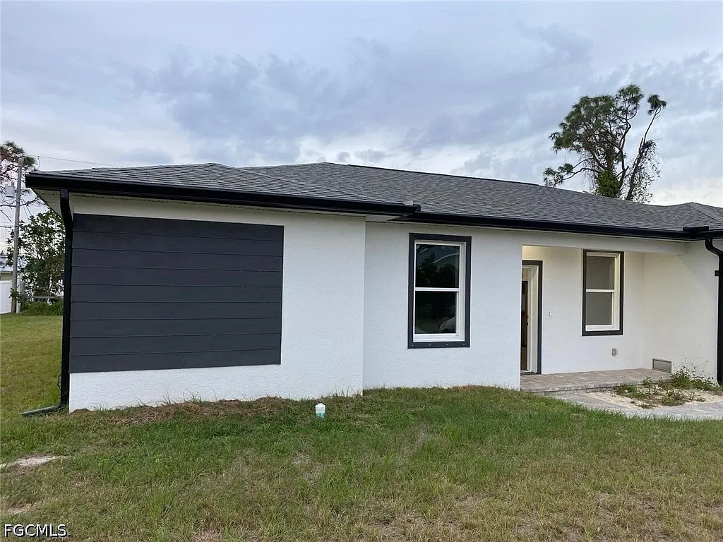 4 bed, 2.0 bath, 1616 sqft, $2,100 — Photo 3