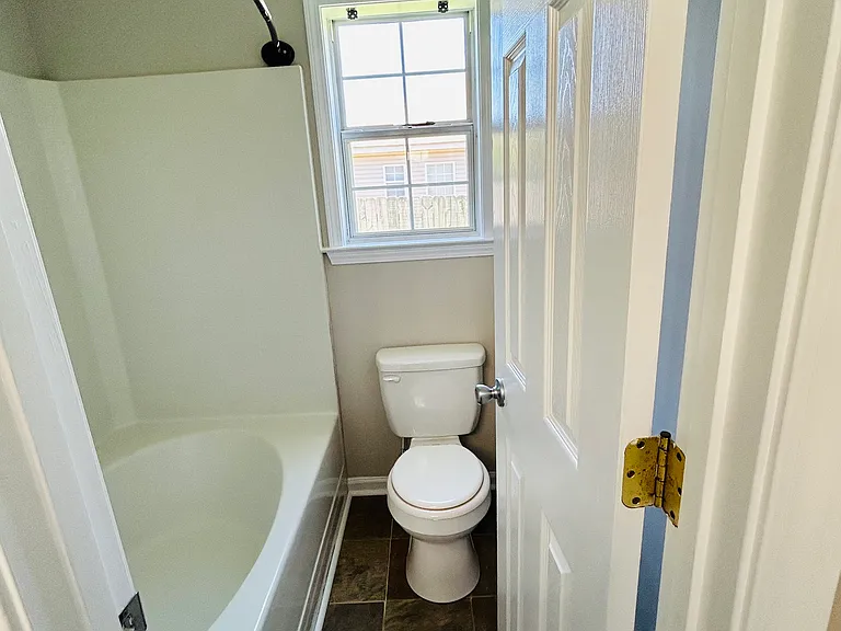 205 Kentshire Ln — Photo 12